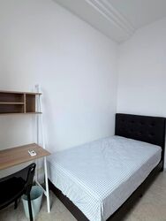 Simsville (D14), Condominium #562060591